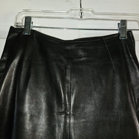 Danier Genuine Leather Pants - Made in Canada - 28" Waist / 31.5" Inseam - Picture 4 of 16